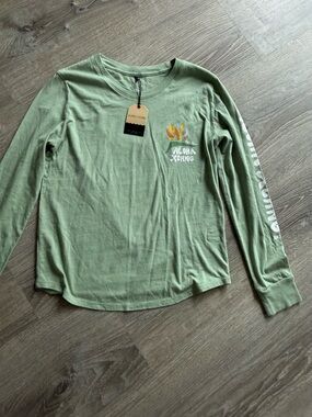 ALOHA Xchange Olive Green Long-Sleeve Bird of Paradise Tee with Pocket